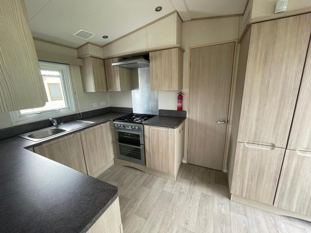 Pg177 Golden Palm Resort 8 Berth Caravan With Decking Chapel Saint Leonards Luaran gambar